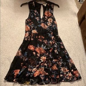 Women’s dress
